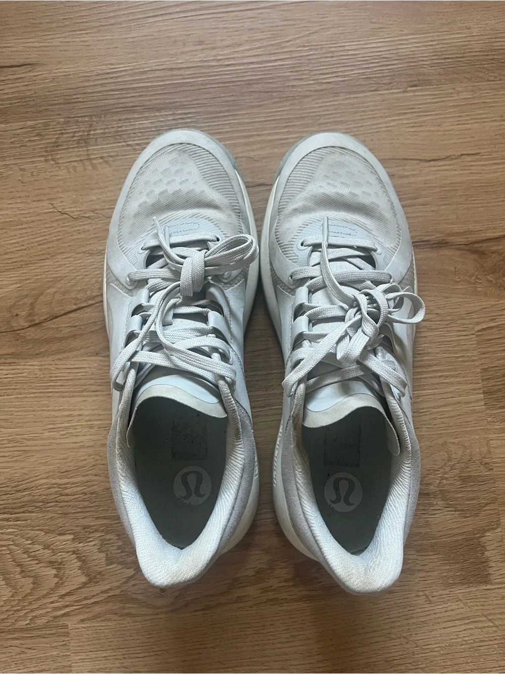Lululemon Women's Strongfeel shoe